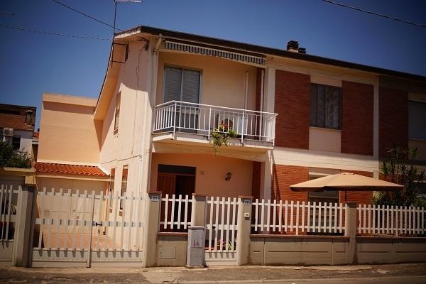Bed and Breakfast Il Melograno à Oristano Extérieur photo