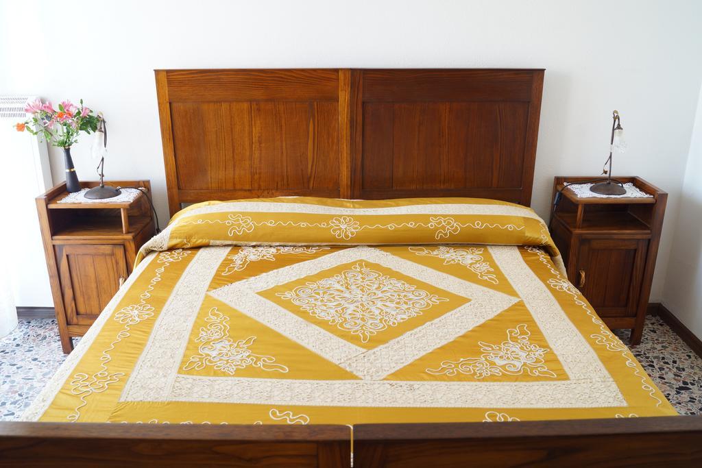 Bed and Breakfast Il Melograno à Oristano Chambre photo